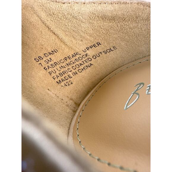 Betsey Johnson Sandals Dani Pearl Womens 7.5 M  Ivory Spool Heel Ankle Buckle - Picture 10 of 11